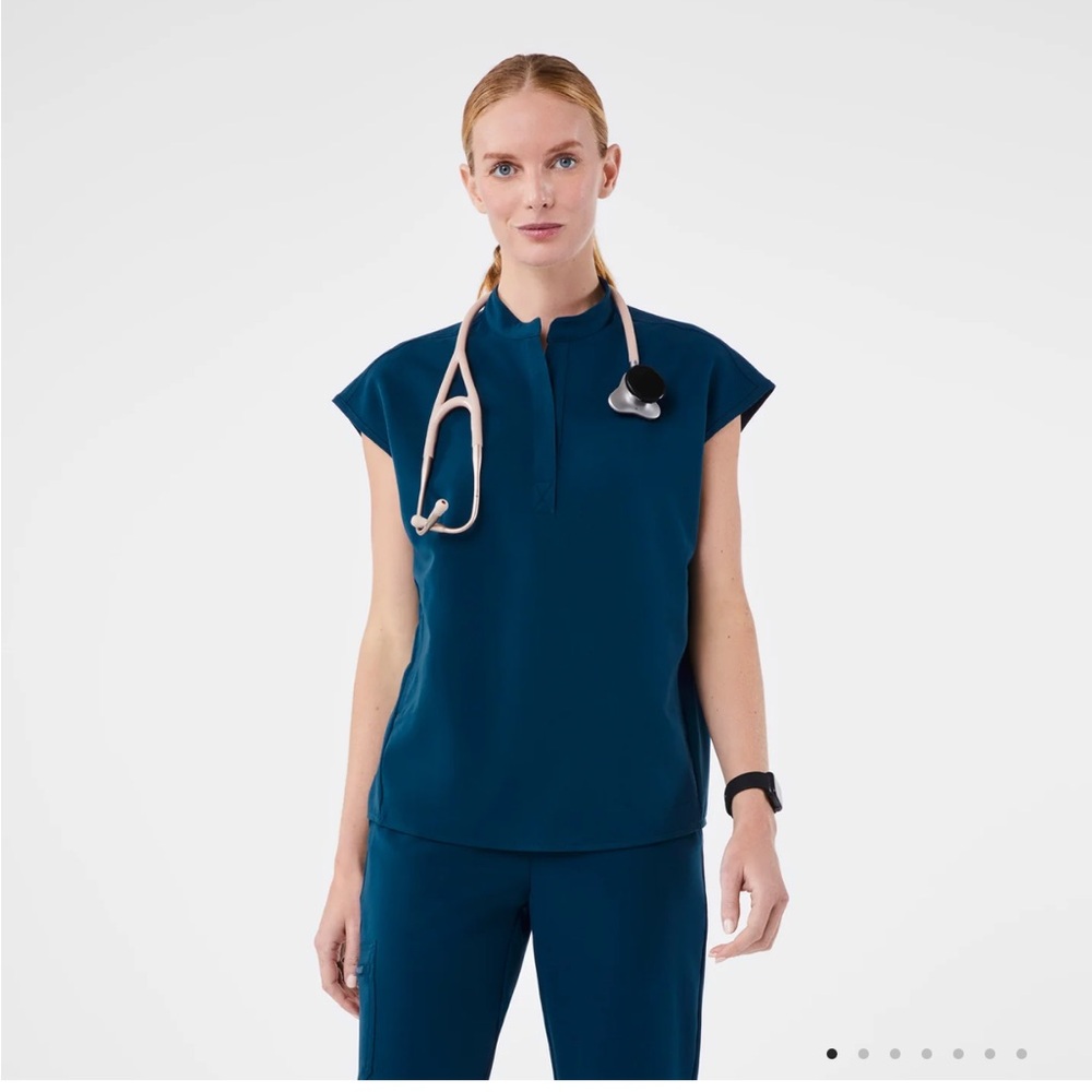 Figs Rafaela scrub top
